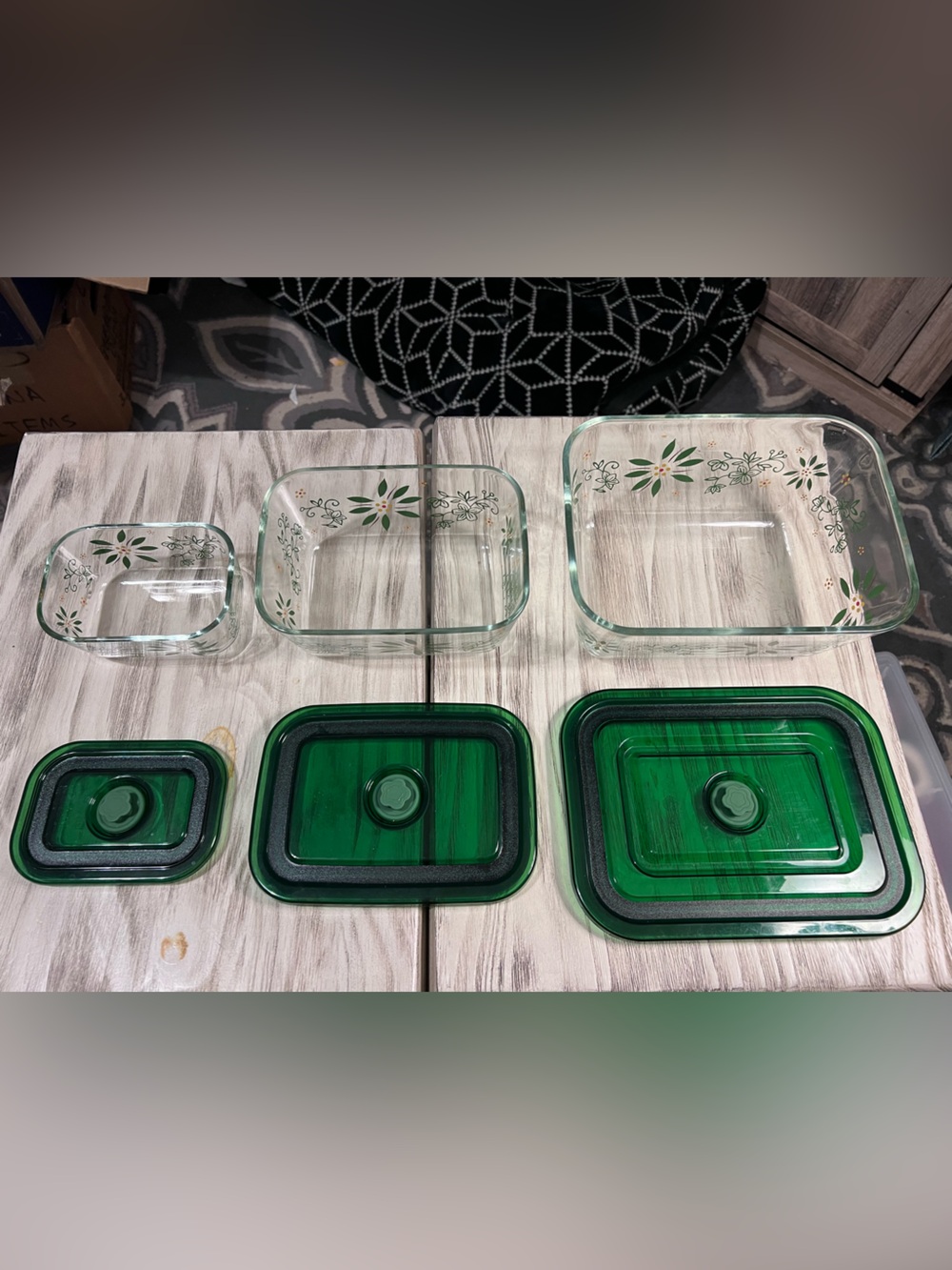 Temp-tations Old World Poinsettia 3 Pc Glass Storage Set Vented Lids